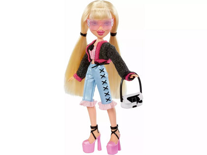 Miniverse - Bratz Goin' Out! Doll- Cloe