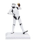 Statua Original Stormtrooper Raise a Glass 17 cm Nemesis Now