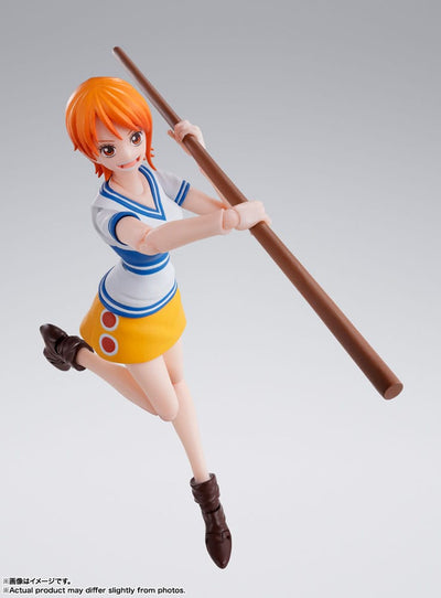 One Piece S.H. Figuarts Nami Romance Dawn, figura articolata 14 cm Bandai Tamashii Nations