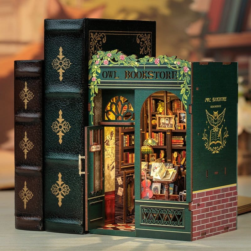 CuteBee Book Nook Owl Bookstore – Kit Modellismo 3D in Legno 17x12 cm