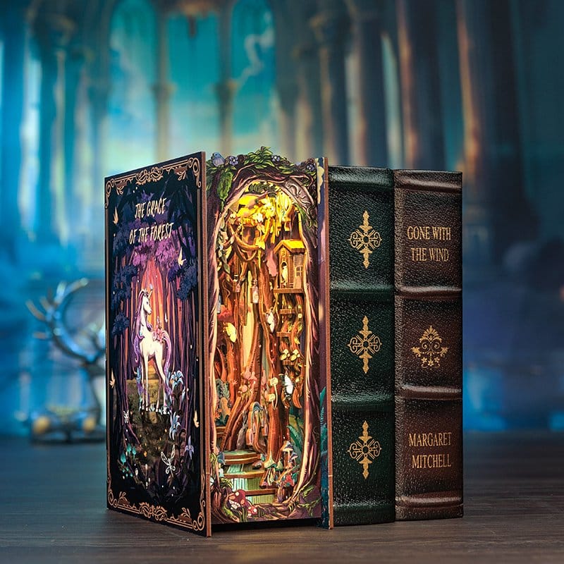 CuteBee Book Nook The Grace of Forest – Modellino 3D in Legno 22 x 8 cm
