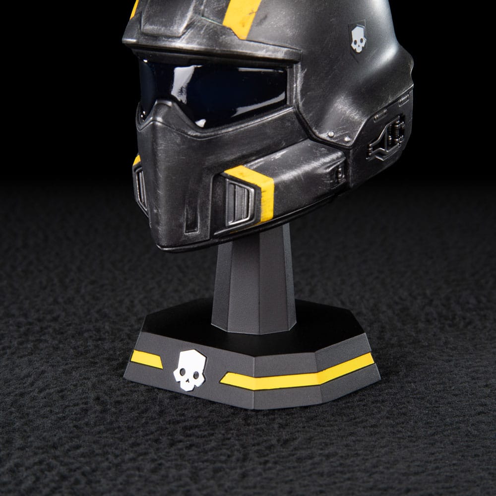 Helldivers 2 Replica 1/4 B-01 Tactical Helmet 11 cm Dark Horse