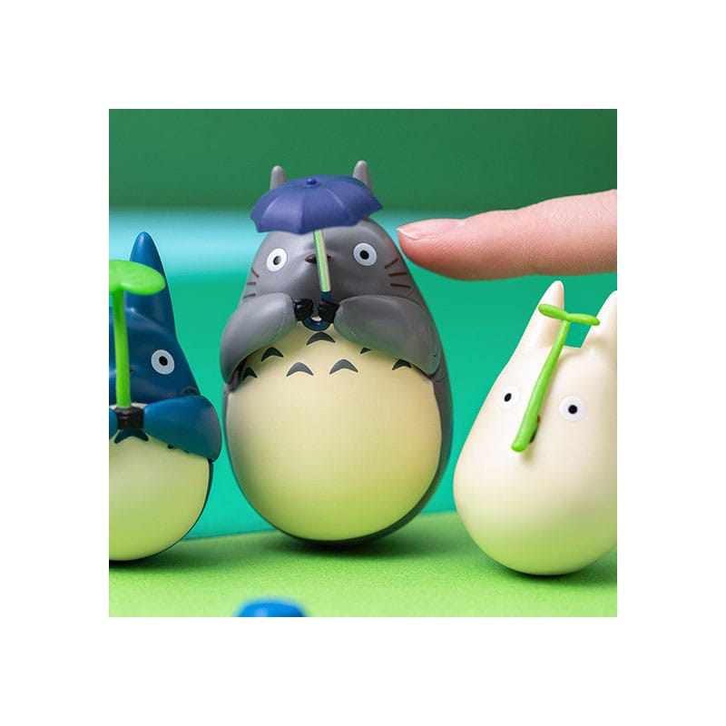My Neighbor Totoro - Figurina Totoro con foglia su base arrotondata 6 cm - Semic