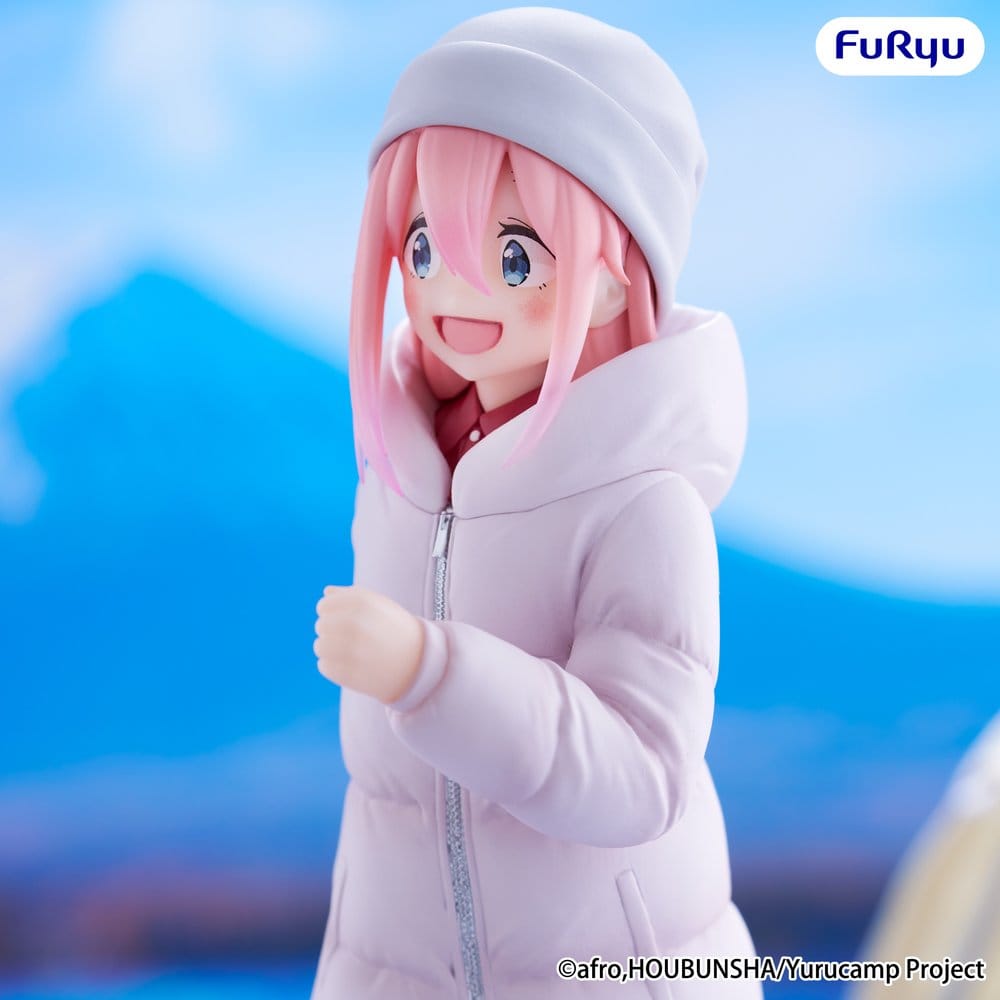 Statua PVC Nadeshiko Kagamihara 20 cm - Laid-Back Camp Stagione 3 - Furyu