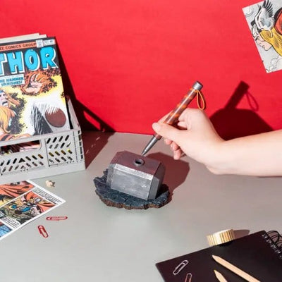 Marvel Thor Penna e Supporto Martello - Grupo Erik
