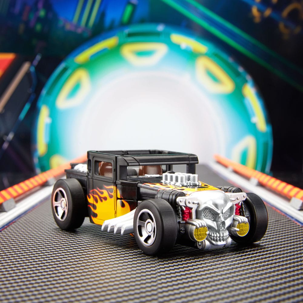 Hot Wheels x Transformers Bone Shaker Action Figure 12 cm - Hasbro