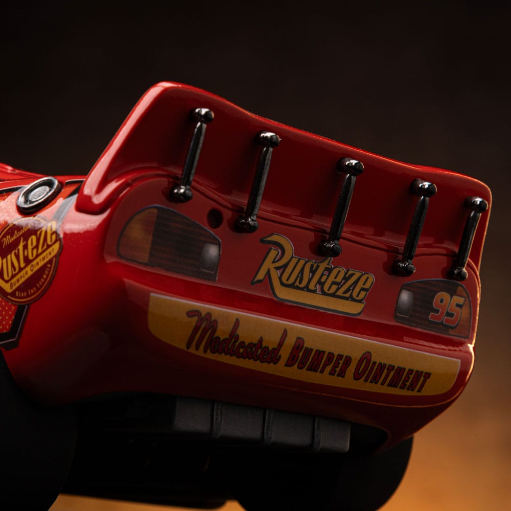Statua Lightning McQueen - Cars - Art Scale 1/10 di Iron Studios, 11 cm