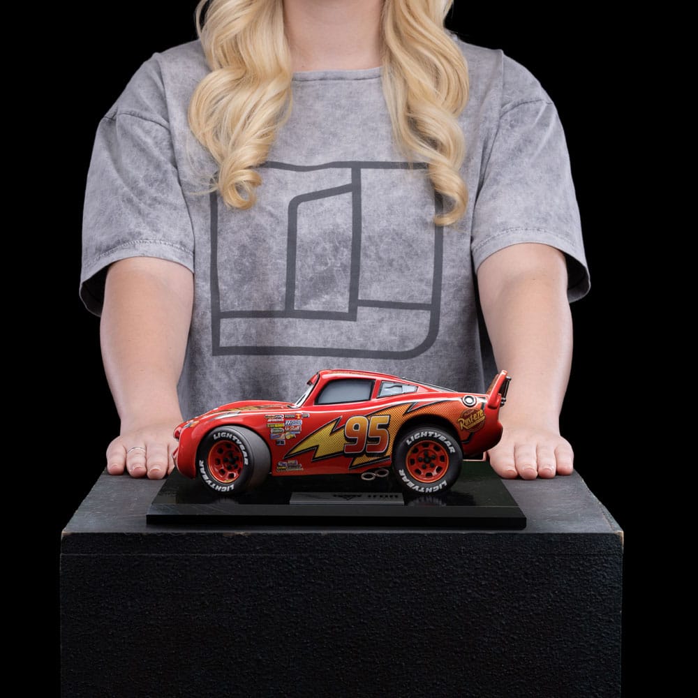 Statua Lightning McQueen - Cars - Art Scale 1/10 di Iron Studios, 11 cm