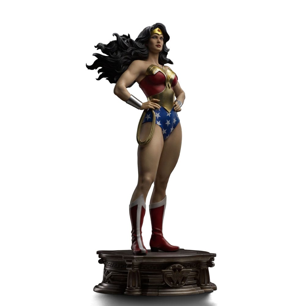 Wonder Woman - DC Trinity - Legacy Replica 1/4 Statua 56 cm Iron Studios