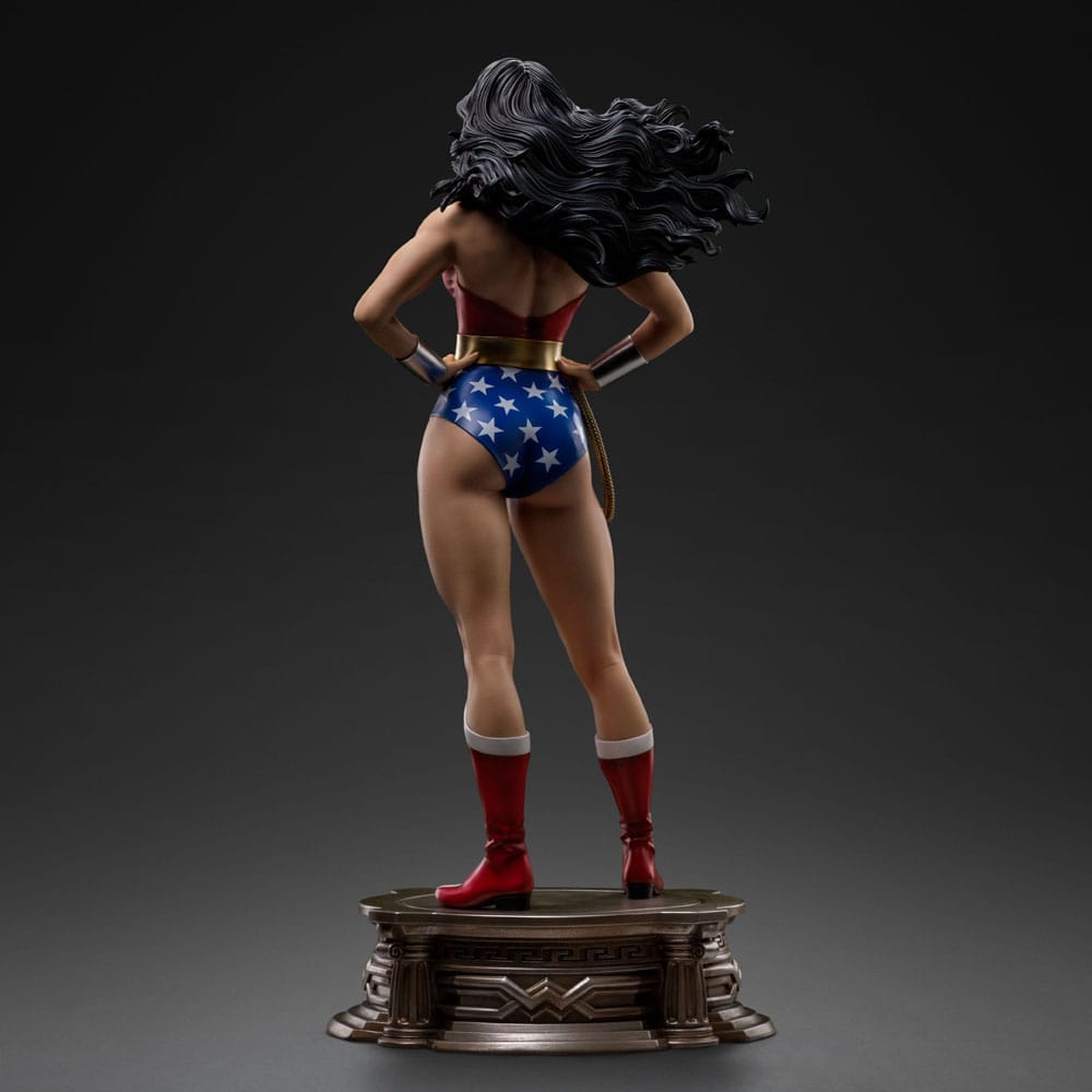 Wonder Woman - DC Trinity - Legacy Replica 1/4 Statua 56 cm Iron Studios