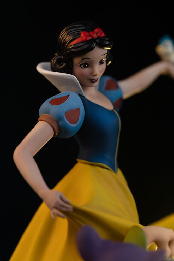 Biancaneve e i Sette Nani Art Scale Statua 1/10 Biancaneve e Brontolo Deluxe Edition 21 cm Iron Studios