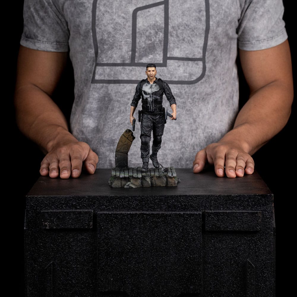 Statuetta Punisher in resina scala 1/10 da Daredevil: Born Again, Iron Studios, 21 cm