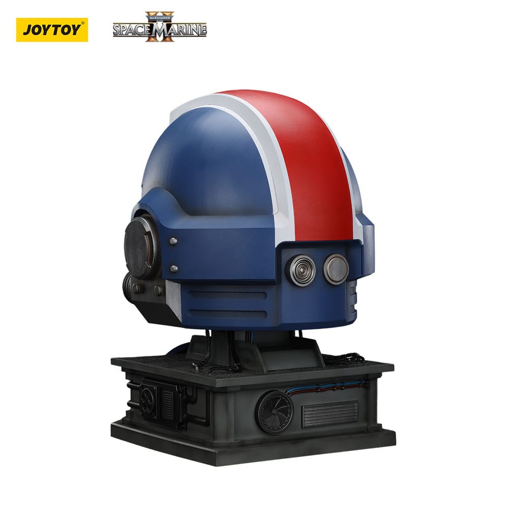 Warhammer 40,000: Space Marine 2 - Replica Elmo Mk X del Tenente Titus con Base Espositiva, 44 cm, Joy Toy