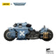 Warhammer 40,000 Action Figure Raider-pattern Combat Bike Space Wolves con Bolt Rifle Gemelli 22 cm Joy Toy