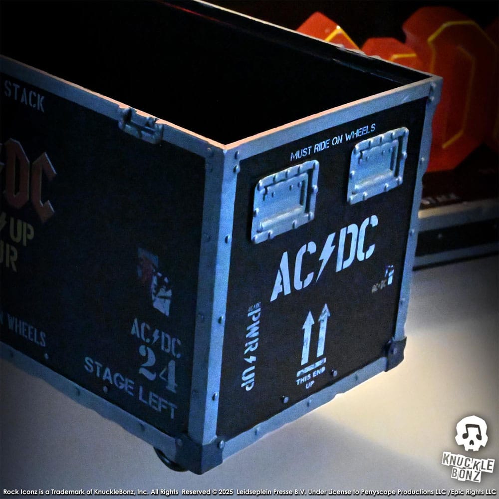 AC/DC Rock Ikonz On Tour Statua PWR UP Tour Road Case - Knucklebonz