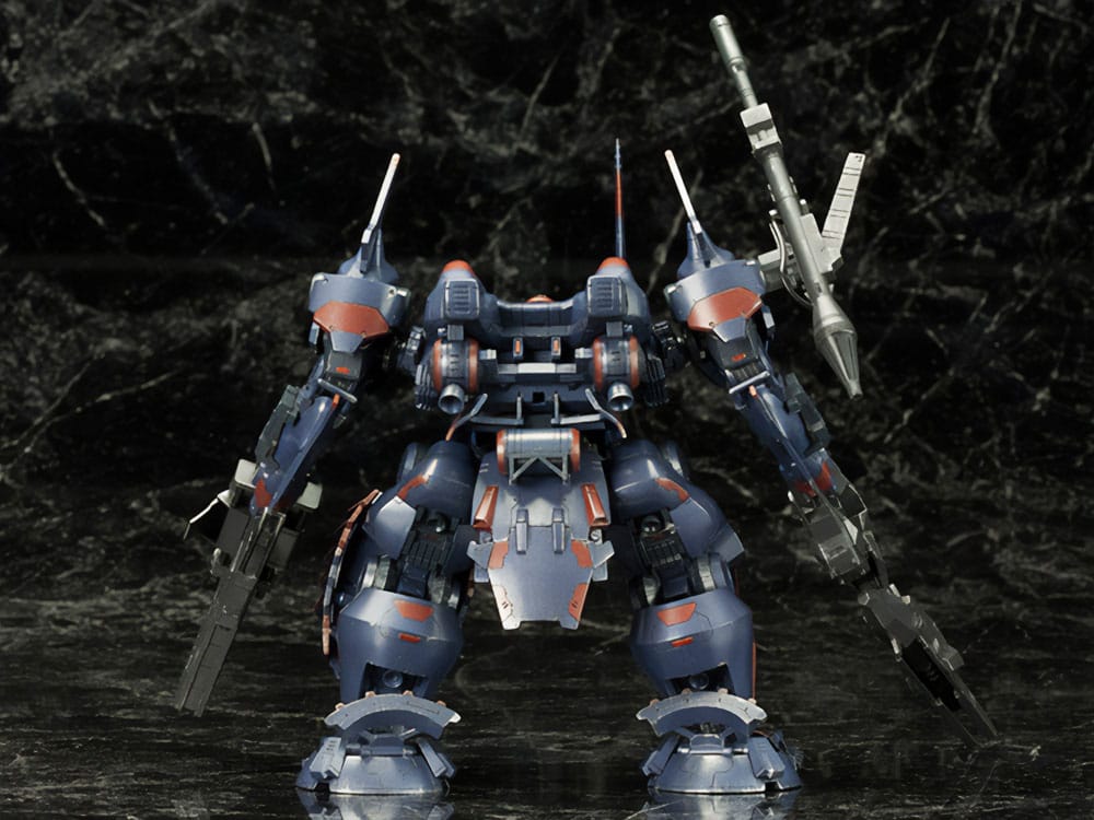 Armored Core V Variable Infinity 1/72 KT-104 Perun Hanged Man Rematch Ver. Kit di Modellismo in Plastica 18 cm