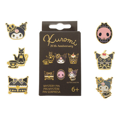 Sanrio by Loungefly Spille Smaltate in Scatola Cieca - Assortimento Kuromi 20° Anniversario (12 pezzi)