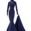 Bambola Barbie Signature Celine Dion con abito a collo alto blu oceano e collana a cuore, Mattel