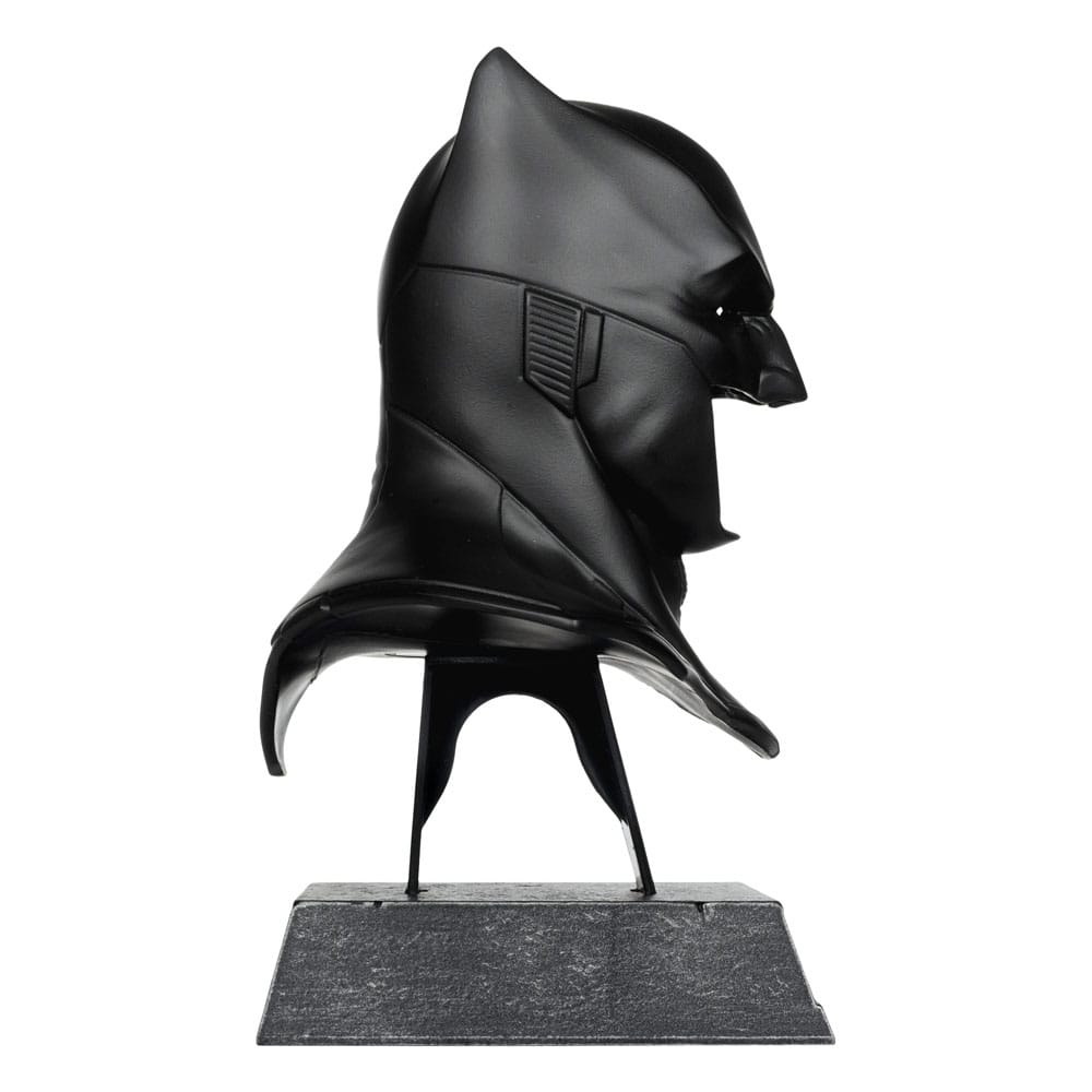 Batman DC Direct Mini Replica 1/3 Batman Cowl (Justice League Tactical Suit) 19 cm - McFarlane Toys