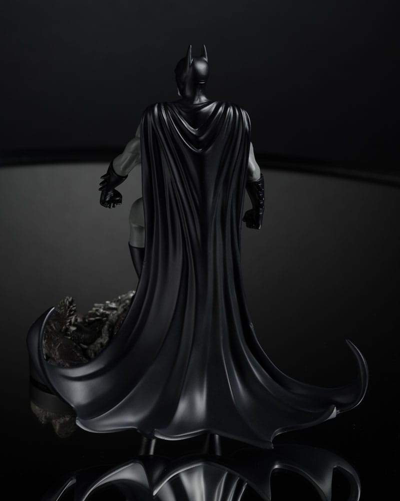 DC Direct Statua 1:10 Batman di Bjorn Barends (Black & White) 18 cm McFarlane Toys