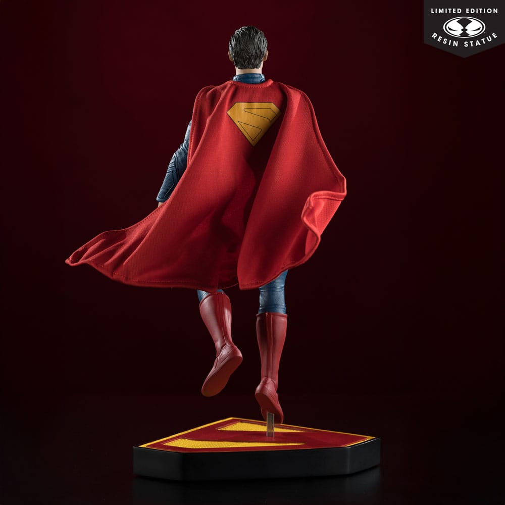 Superman (2025) DC Direct Statua 1:6 35 cm McFarlane Toys