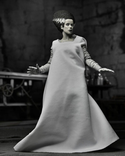 Neca - Universal Monsters - Action Figure Ultimate Bride of Frankenstein (Black & White) 18 cm