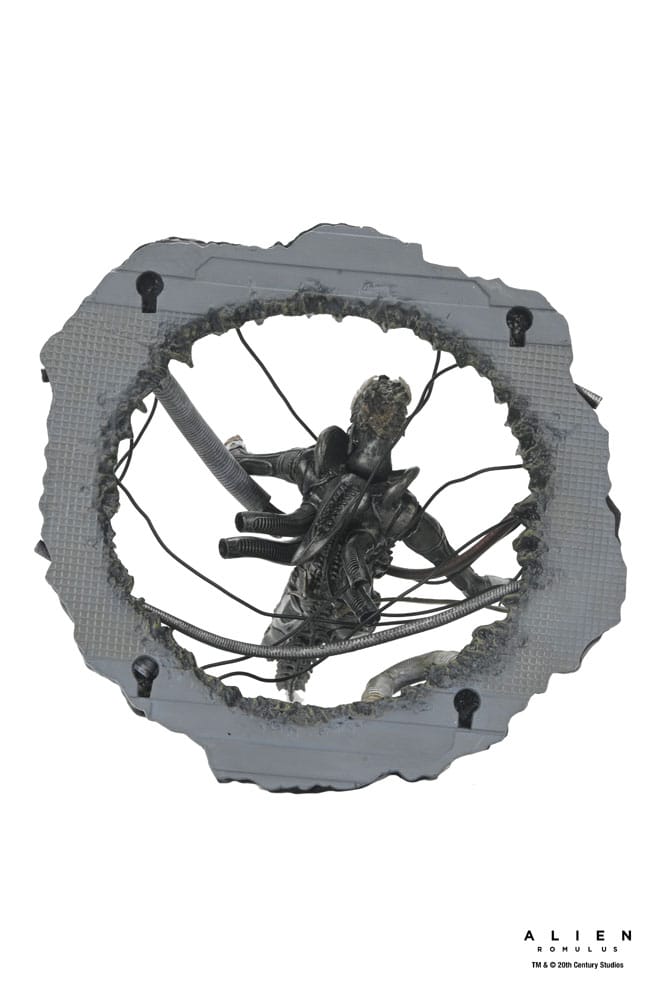 Alien: Romulus Action Figure Deluxe - Xenomorph XX121 Sospeso in Laboratorio 18 cm NECA
