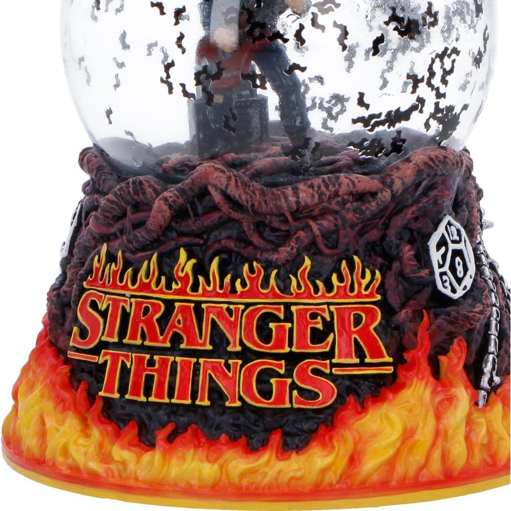 Stranger Things Snow Globe Eddie's Sacrifice 14 cm - Nemesis Now