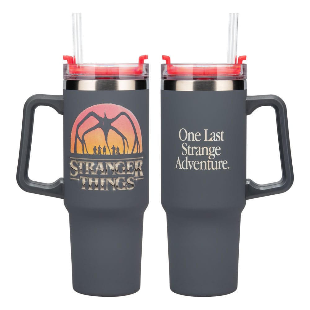 Stranger Things 5 Bicchiere con cannuccia 900 ml - Paladone Products