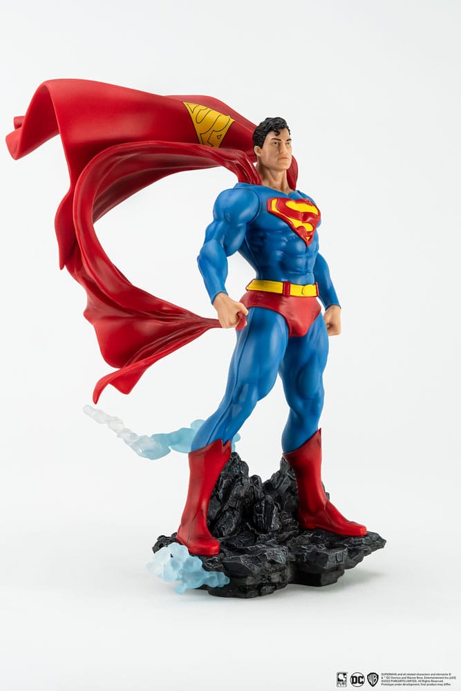 Statua Superman Classic Version in PVC 1/8 di Pure Arts - DC Comics