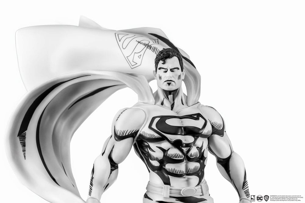Statua Superman Man of Steel in PVC 1/8 SDCC 2024 versione bianco e nero 36 cm PureArts