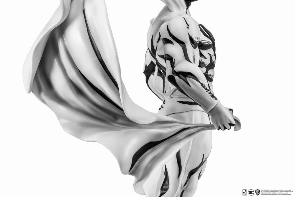 Statua Superman Man of Steel in PVC 1/8 SDCC 2024 versione bianco e nero 36 cm PureArts