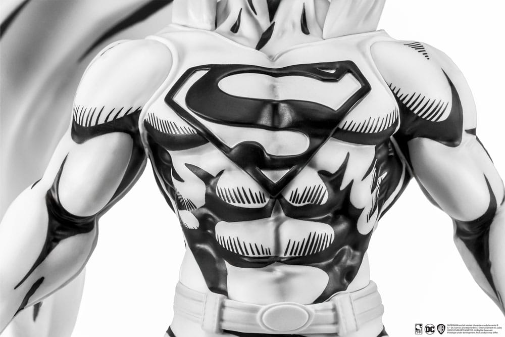 Statua Superman Man of Steel in PVC 1/8 SDCC 2024 versione bianco e nero 36 cm PureArts