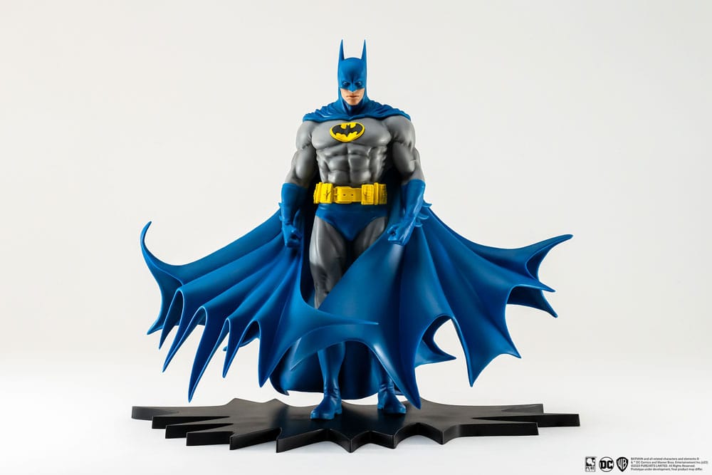 Statua in PVC Batman Classic Version 1/8 di PureArts, 27 cm