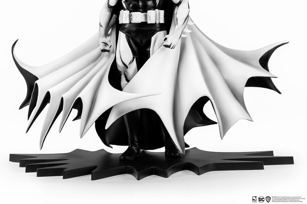 Batman statua in PVC 1/8 SDCC 2024 Black & White Version 27 cm - PureArts