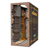 Revell - Harry Potter - Tiny Adventures Book Nook Mini Diorama Diagon Alley 23 cm