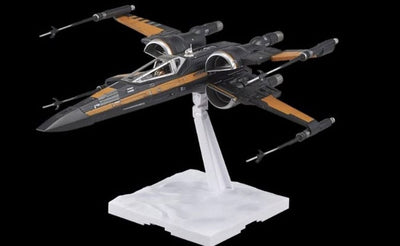 Star Wars Kit di Modellismo 1/72 X-Wing di Poe Dameron 17 cm - Bandai