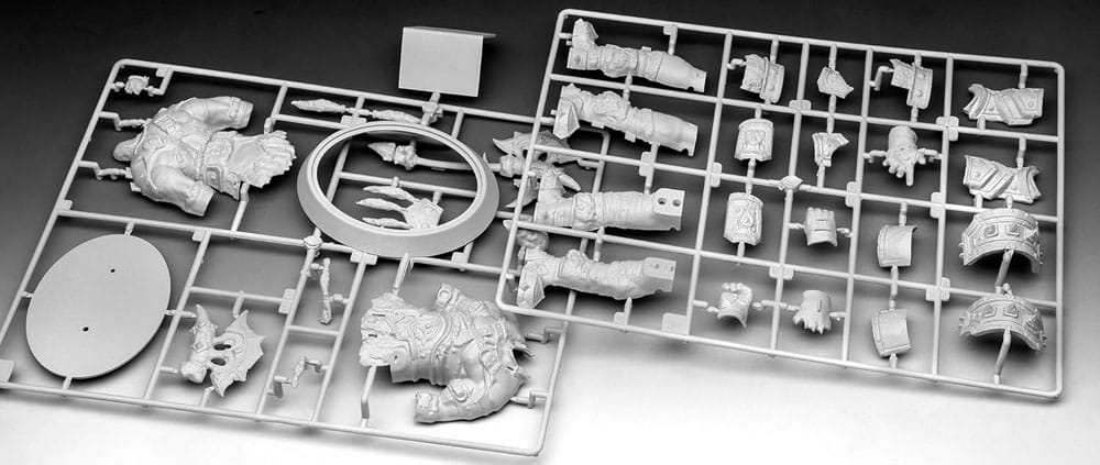 World of Warcraft Kit Modello 1/16 - L'Orco Thrall 13 cm Revell