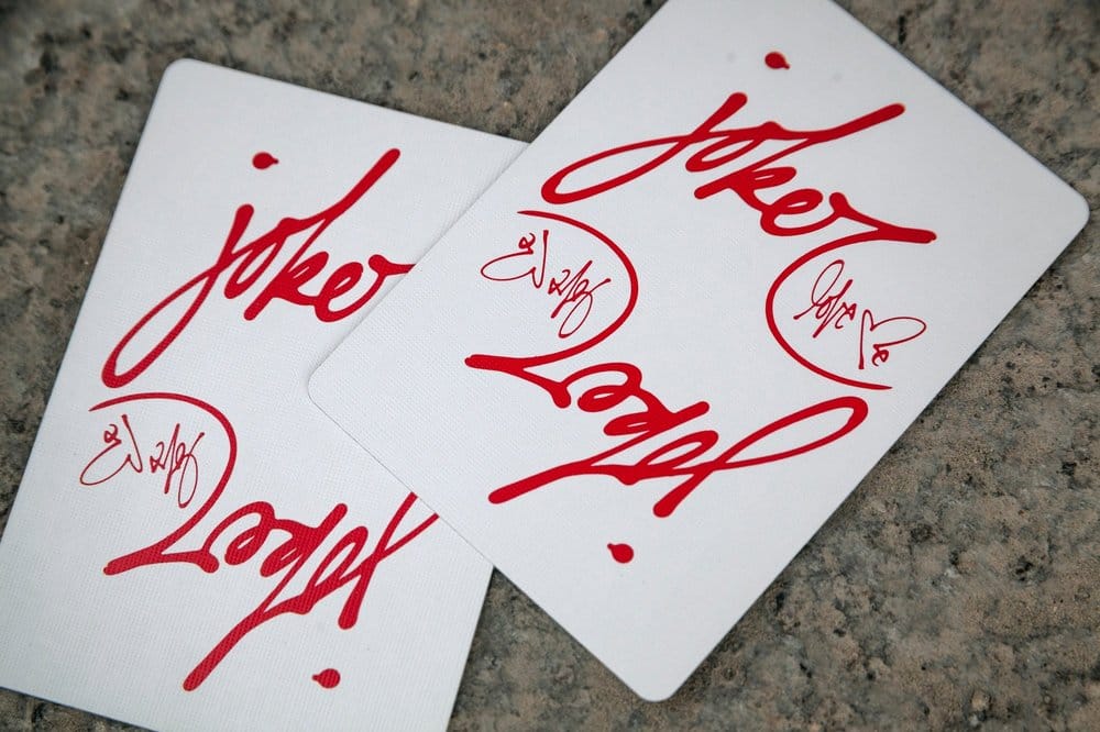 Theory 11 Love Me Mazzo di Carte da Poker Premium