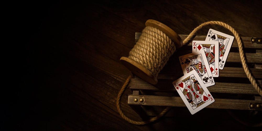 Theory11 Monarchs Playing Cards Red - Mazzo di Carte da Poker Premium
