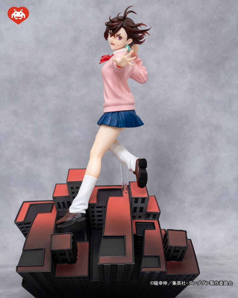 Dandadan Dressta Statua in PVC Momo 23 cm Taito