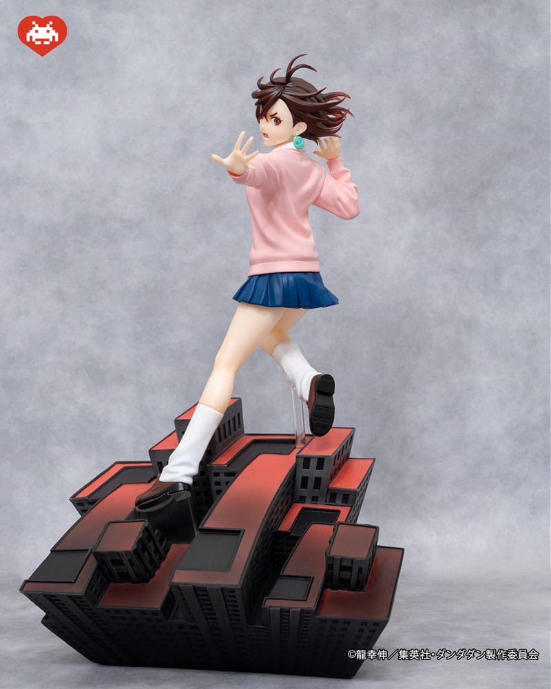 Dandadan Dressta Statua in PVC Momo 23 cm Taito