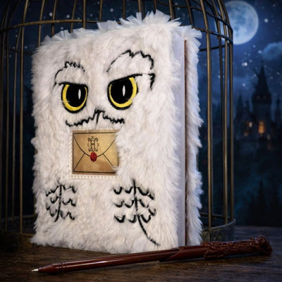 Harry Potter Quaderno Peluche con Penna Hedwig Magical Locations - Thumbs Up