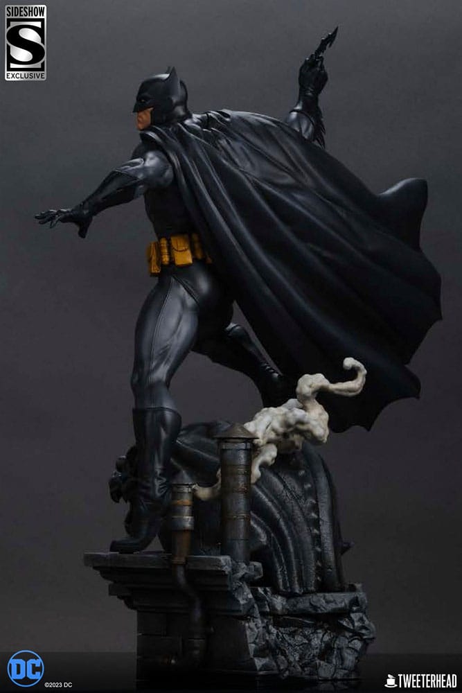 DC Comics Batman (Black and Gray Edition) Maquette 1/4 66 cm Tweeterhead