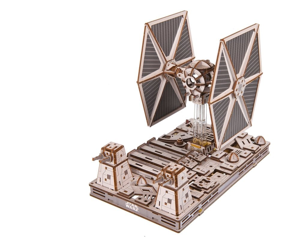 Star Wars TIE Fighter, modellino in legno Ugears con base Death Star