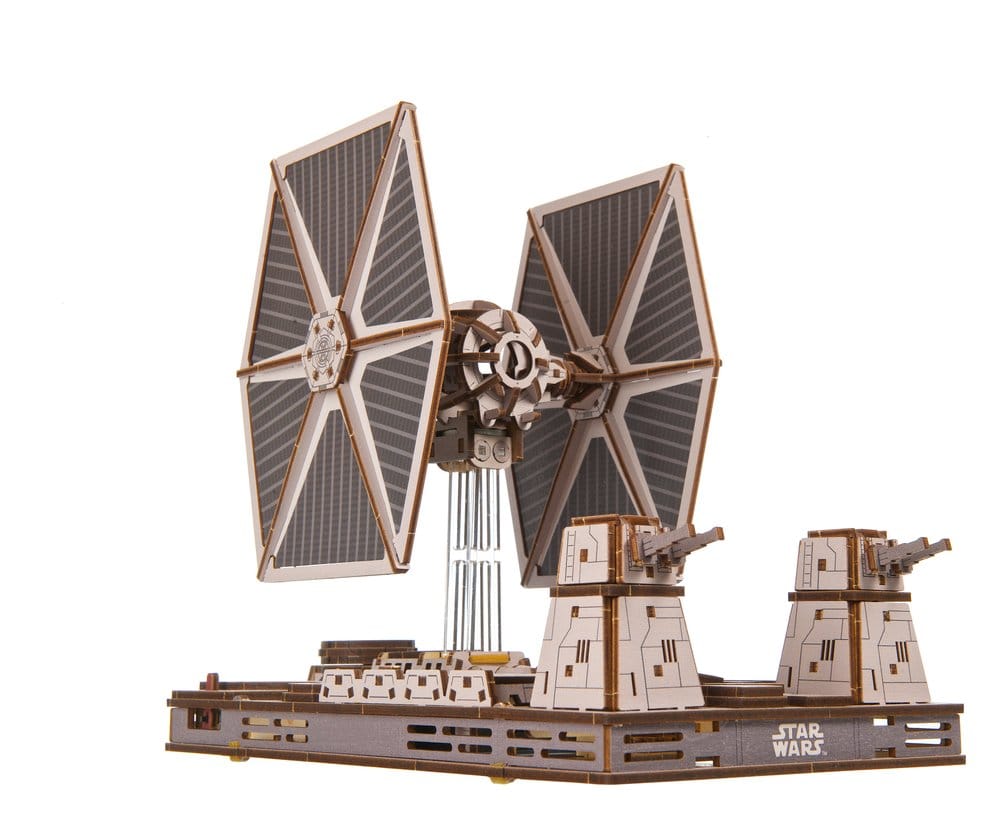 Star Wars TIE Fighter, modellino in legno Ugears con base Death Star