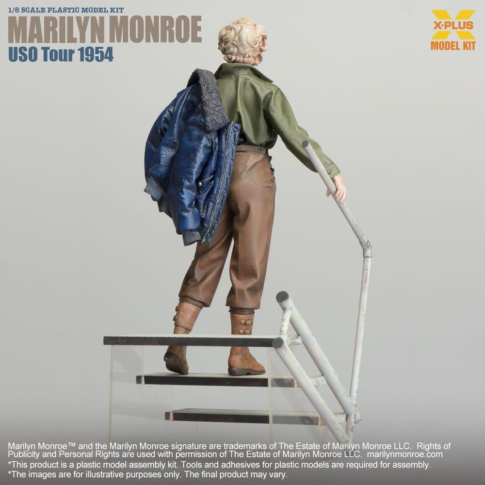 Marilyn Monroe in uniforme militare, modellino in plastica scala 1/8 da 26 cm, X-Plus