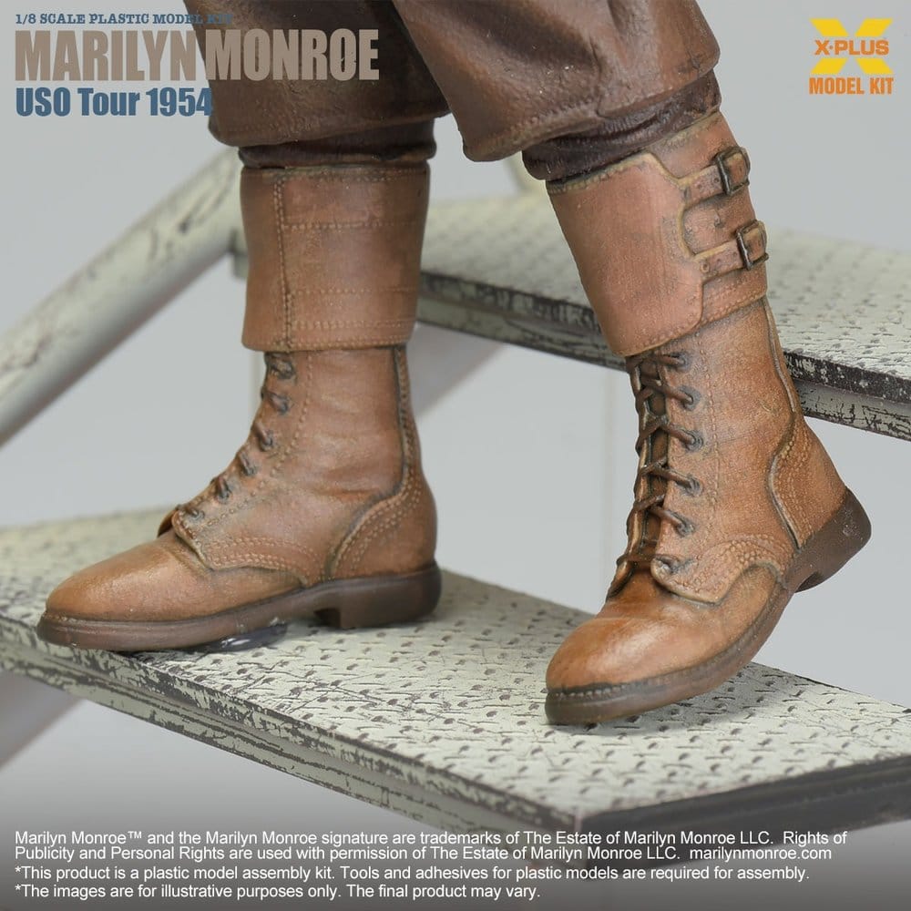 Marilyn Monroe in uniforme militare, modellino in plastica scala 1/8 da 26 cm, X-Plus