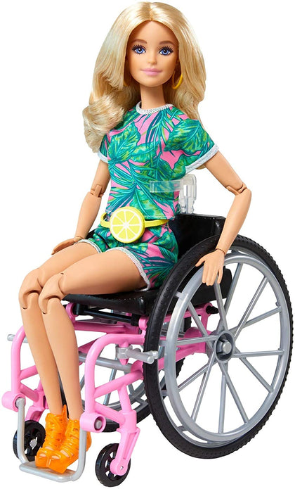 Barbie Fashionista- bambola con sedia a rotelle e lunghi capelli biondi, vestiti alla moda e accessori